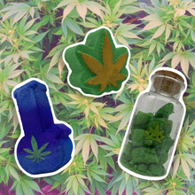 Load image into Gallery viewer, &quot;Stoner Box&quot; Bath Bomb Set